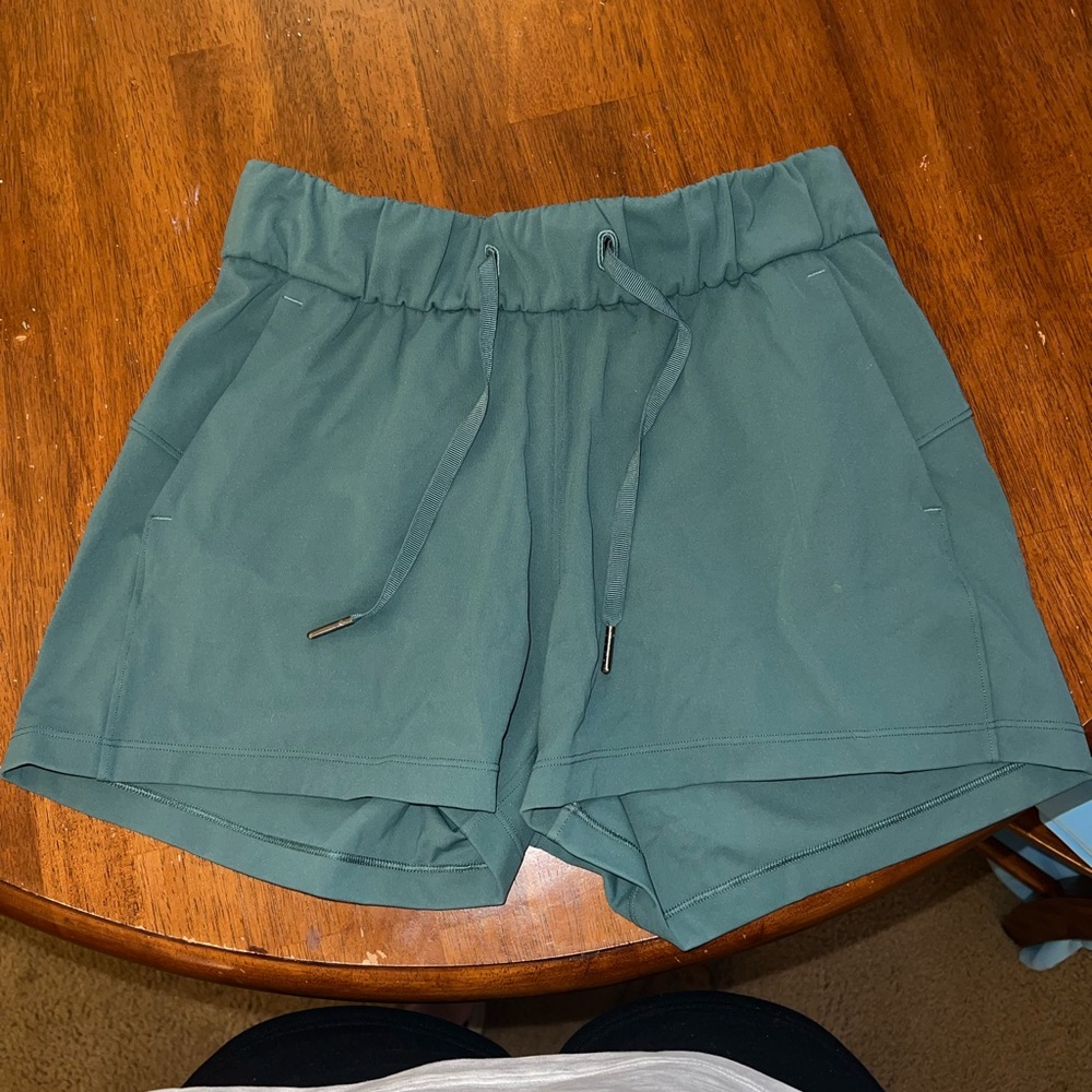Lululemon On The Fly Short Size 4